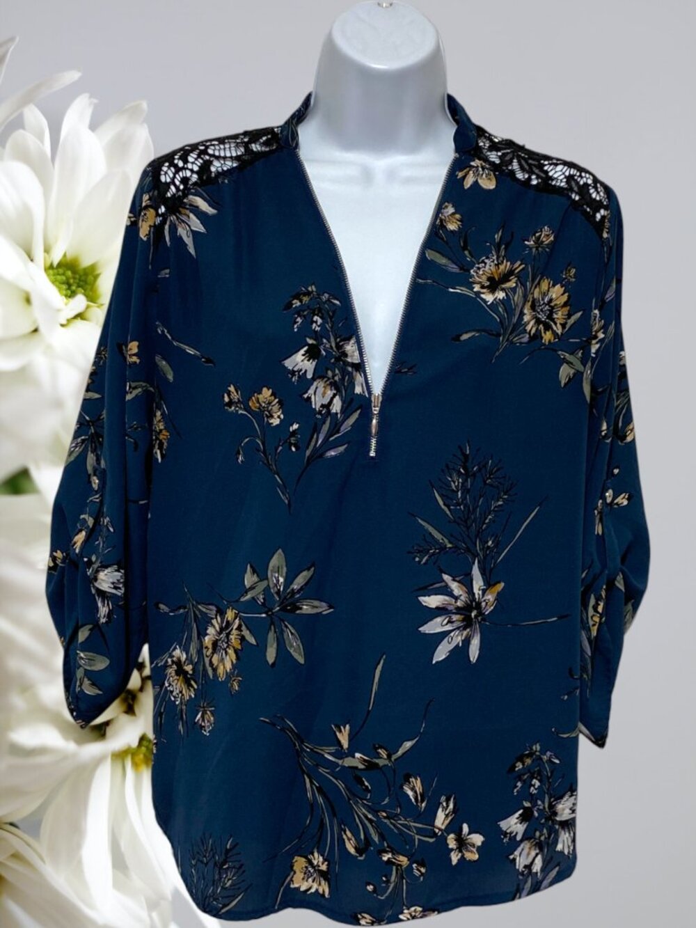 Maurices-Women's Medium Floral Pullover Top Lace Back Zipper V-Neck Light Weight